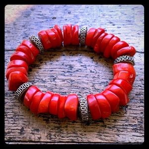 Coral and carved solver elastic bracelet